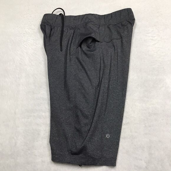 LULULEMON Short Men M Gray Pace Breaker 2 Pocket Draw Nylon Performance Knit - Picture 3 of 15